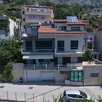 Iva * Omiš