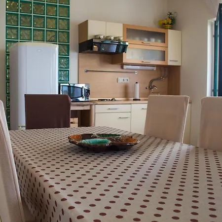 Apartment Iva Omis